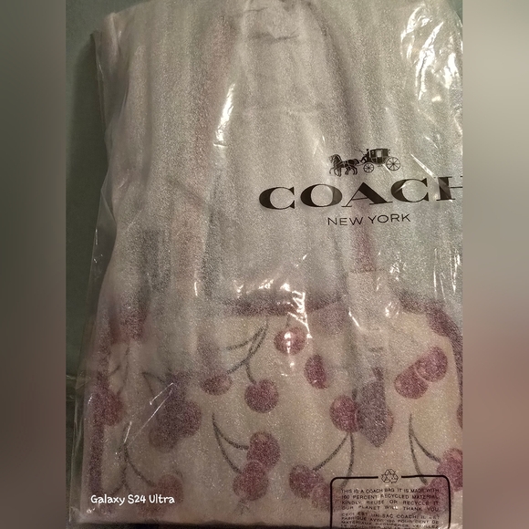 Coach Leather Swing Zip Bag With Cherry Print NWT - Picture 14 of 16